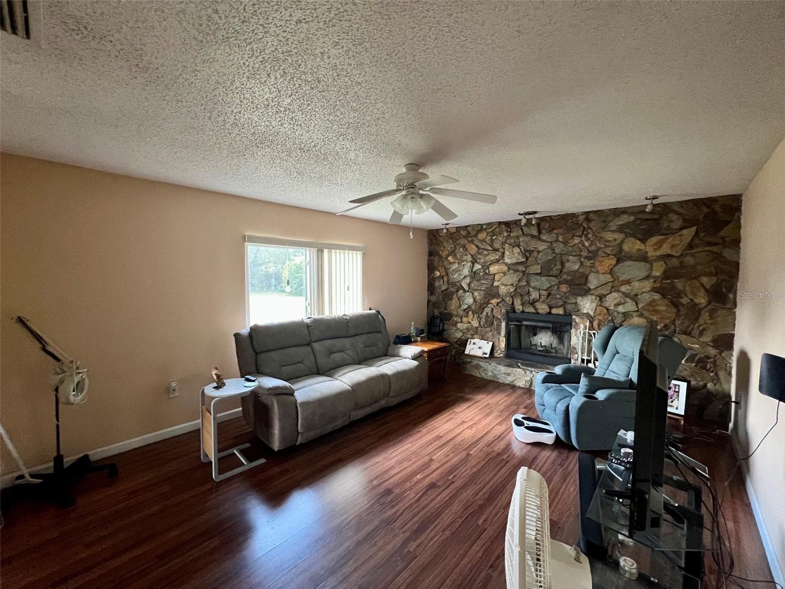 2133 INDIGO DRIVE — photo 9 of 41