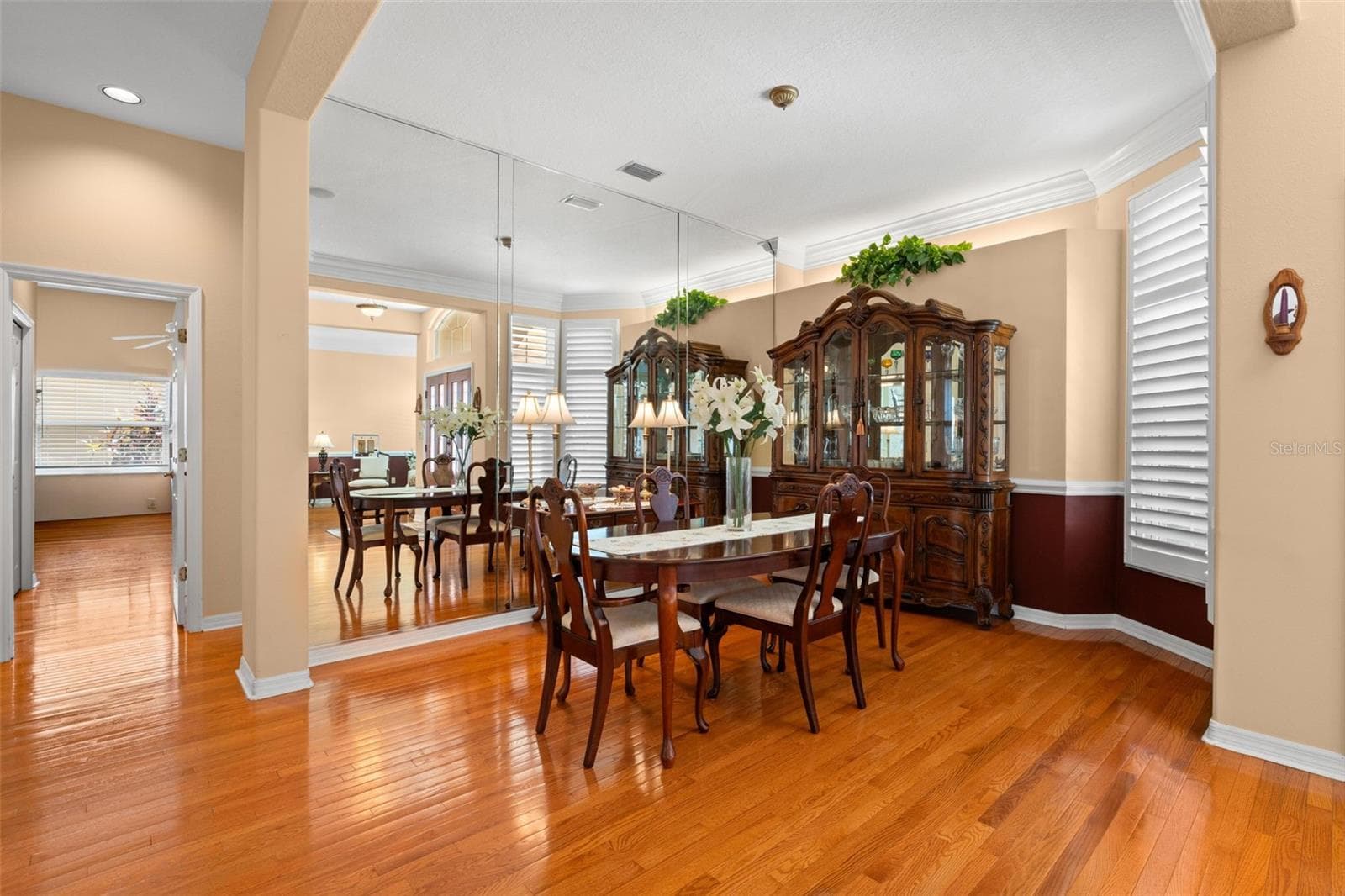 895 WHIPPOORWILL DRIVE — photo 6 of 51