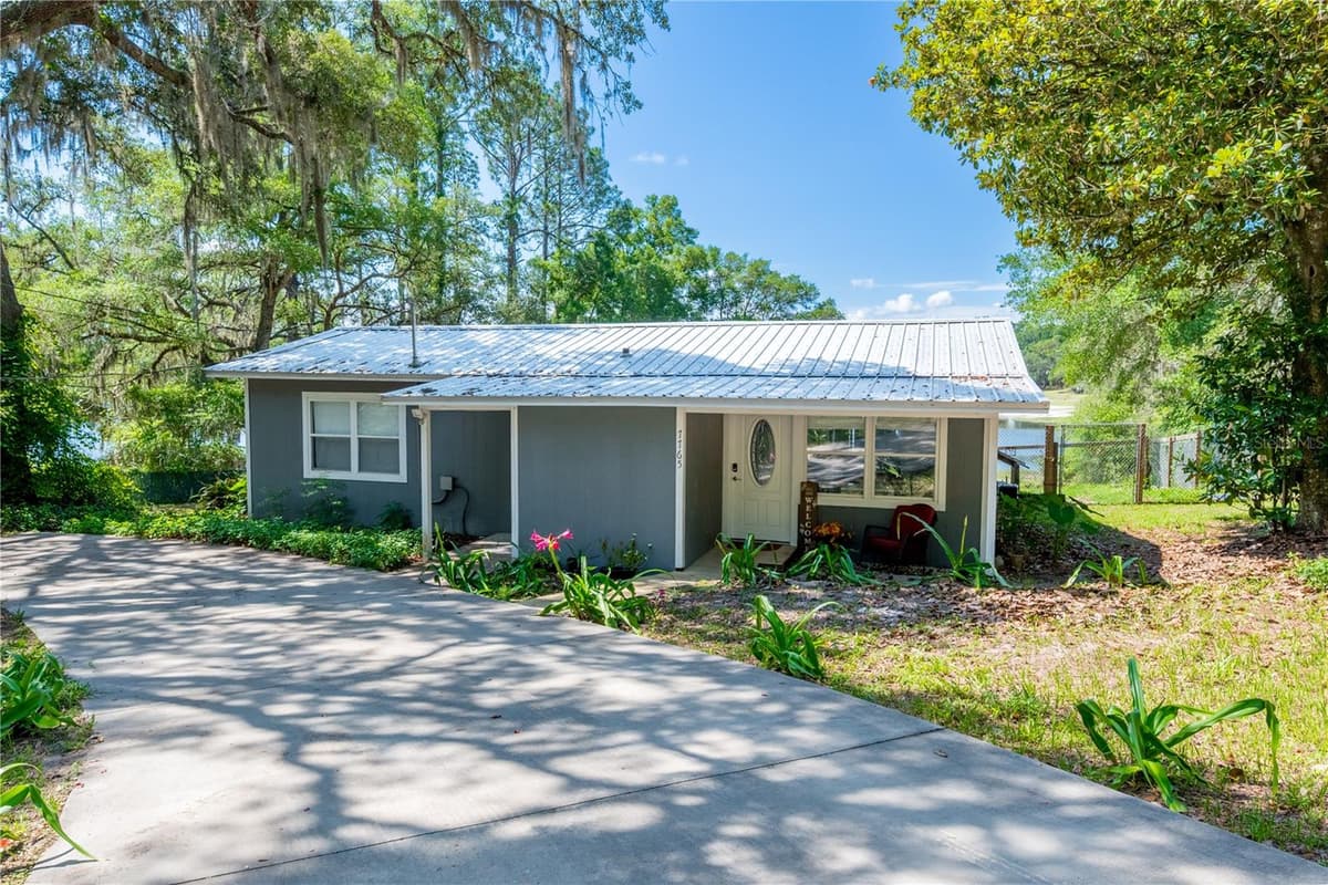 7765 TWIN LAKES ROAD — photo 9 of 84
