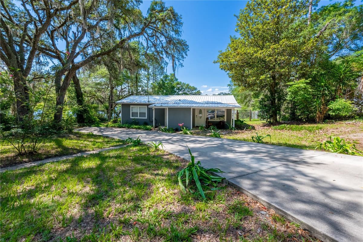 7765 TWIN LAKES ROAD — photo 4 of 84