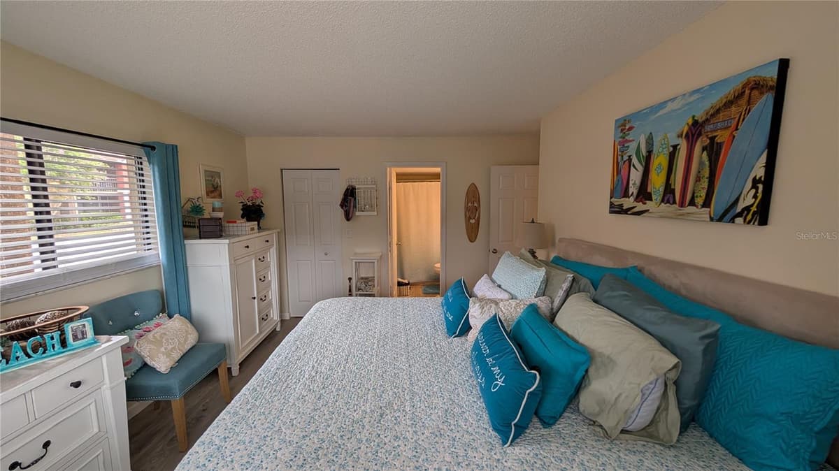 5717 BAYWATER DRIVE — photo 13 of 42
