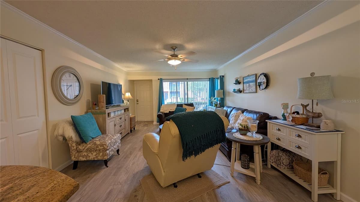 5717 BAYWATER DRIVE — photo 10 of 42