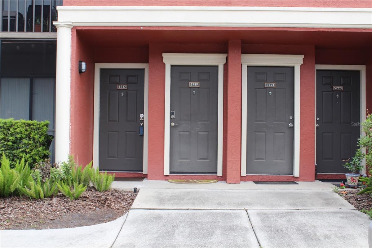 5717 BAYWATER DRIVE — photo 4 of 42