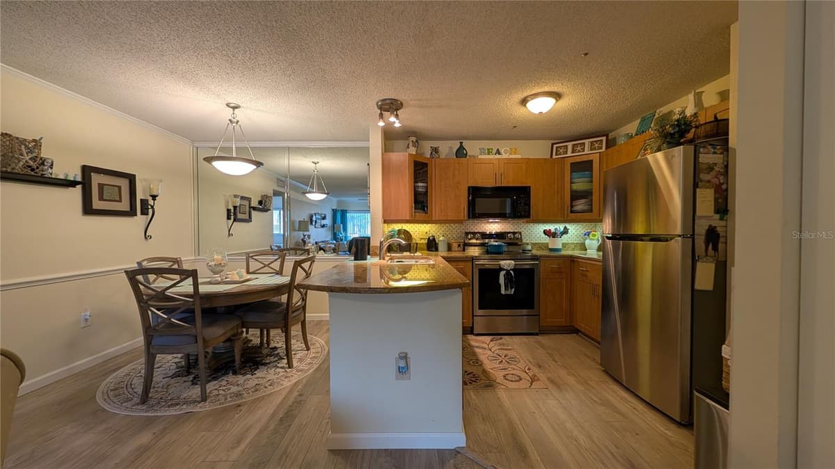 5717 BAYWATER DRIVE — photo 9 of 42