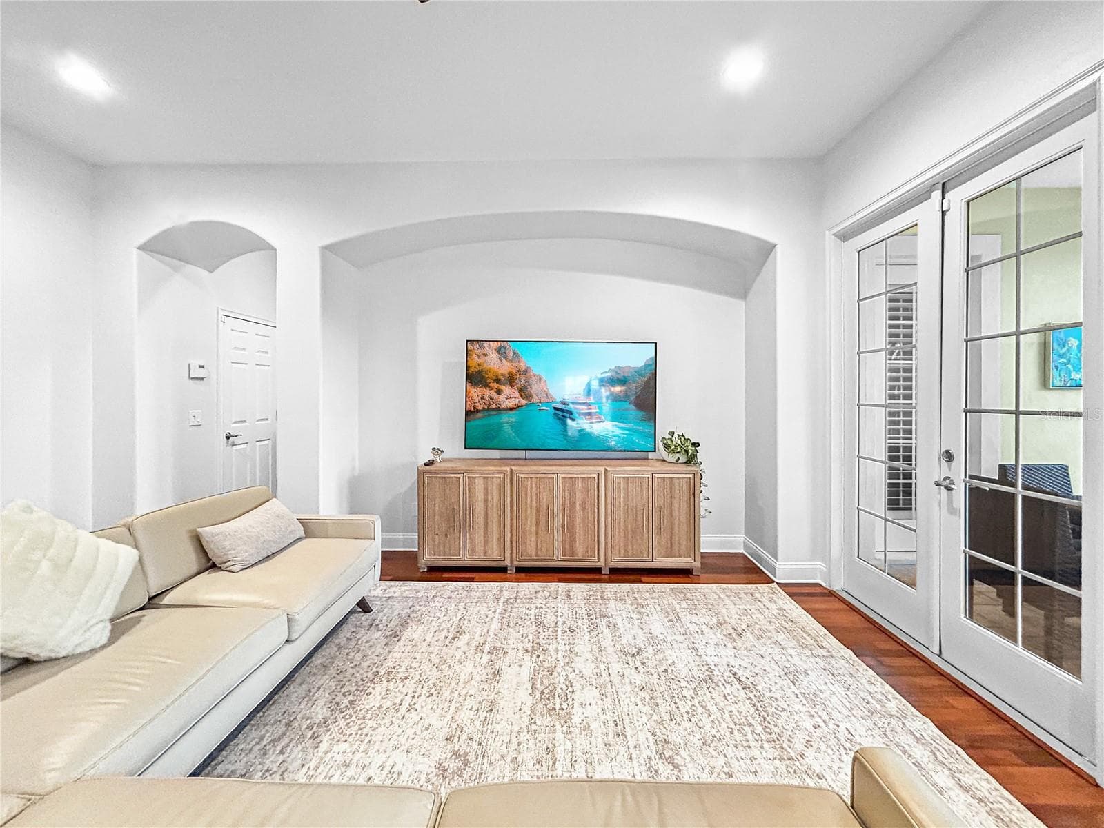 432 ISLEBAY DRIVE — photo 14 of 64