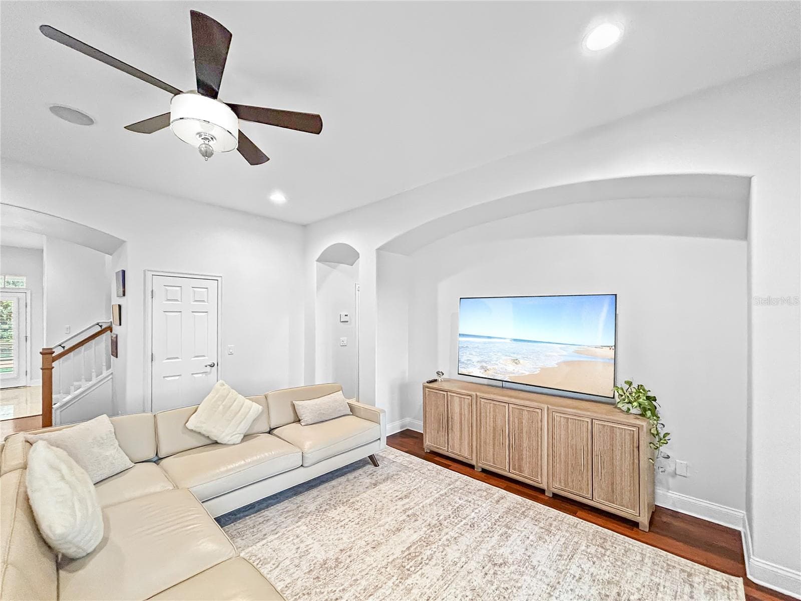 432 ISLEBAY DRIVE — photo 12 of 64