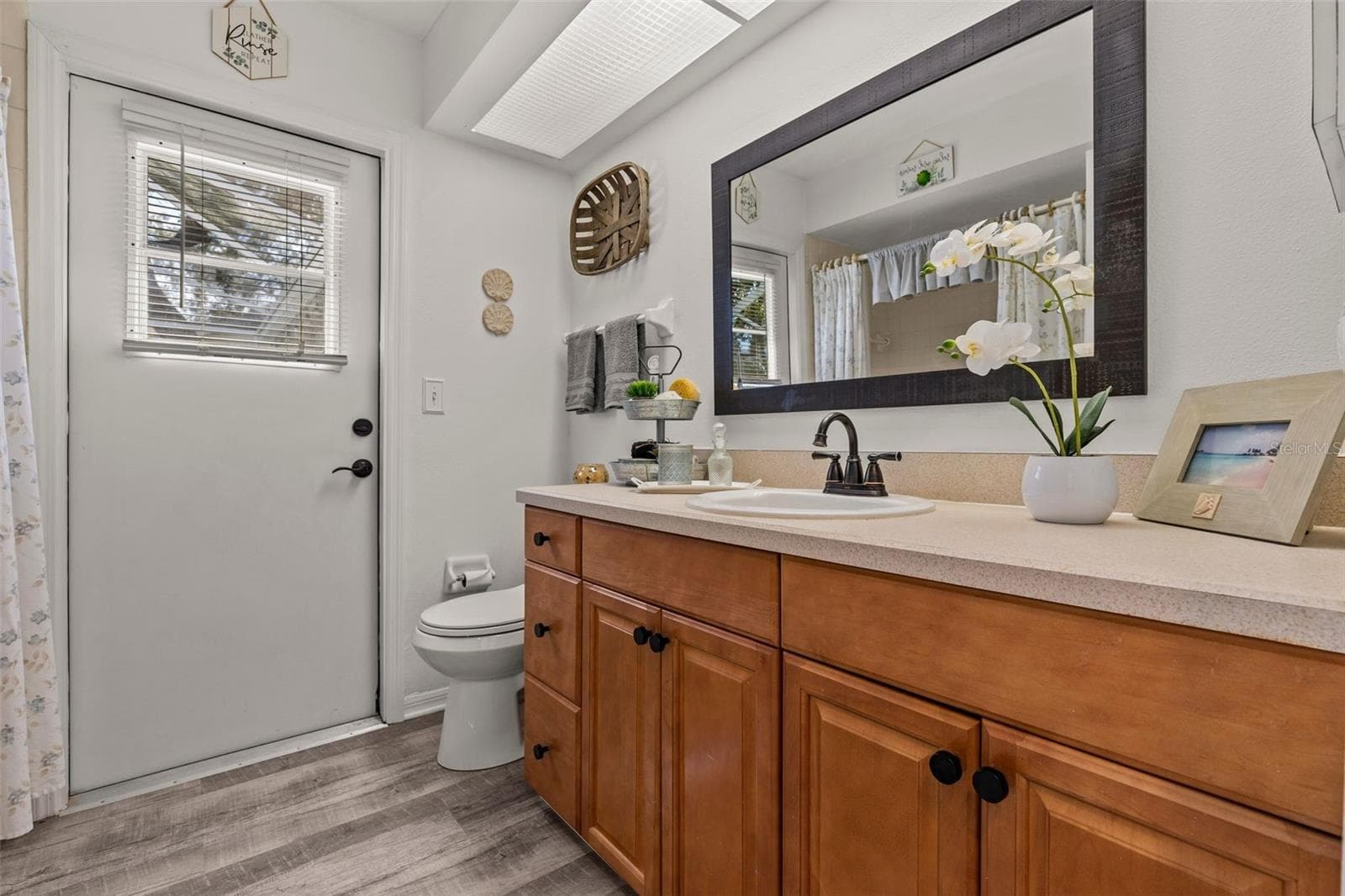 1090 ROLLING OAKS AVENUE — photo 30 of 55