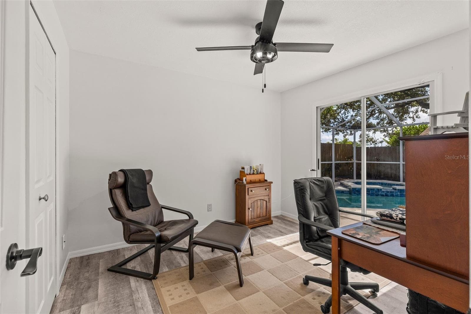 1090 ROLLING OAKS AVENUE — photo 32 of 55