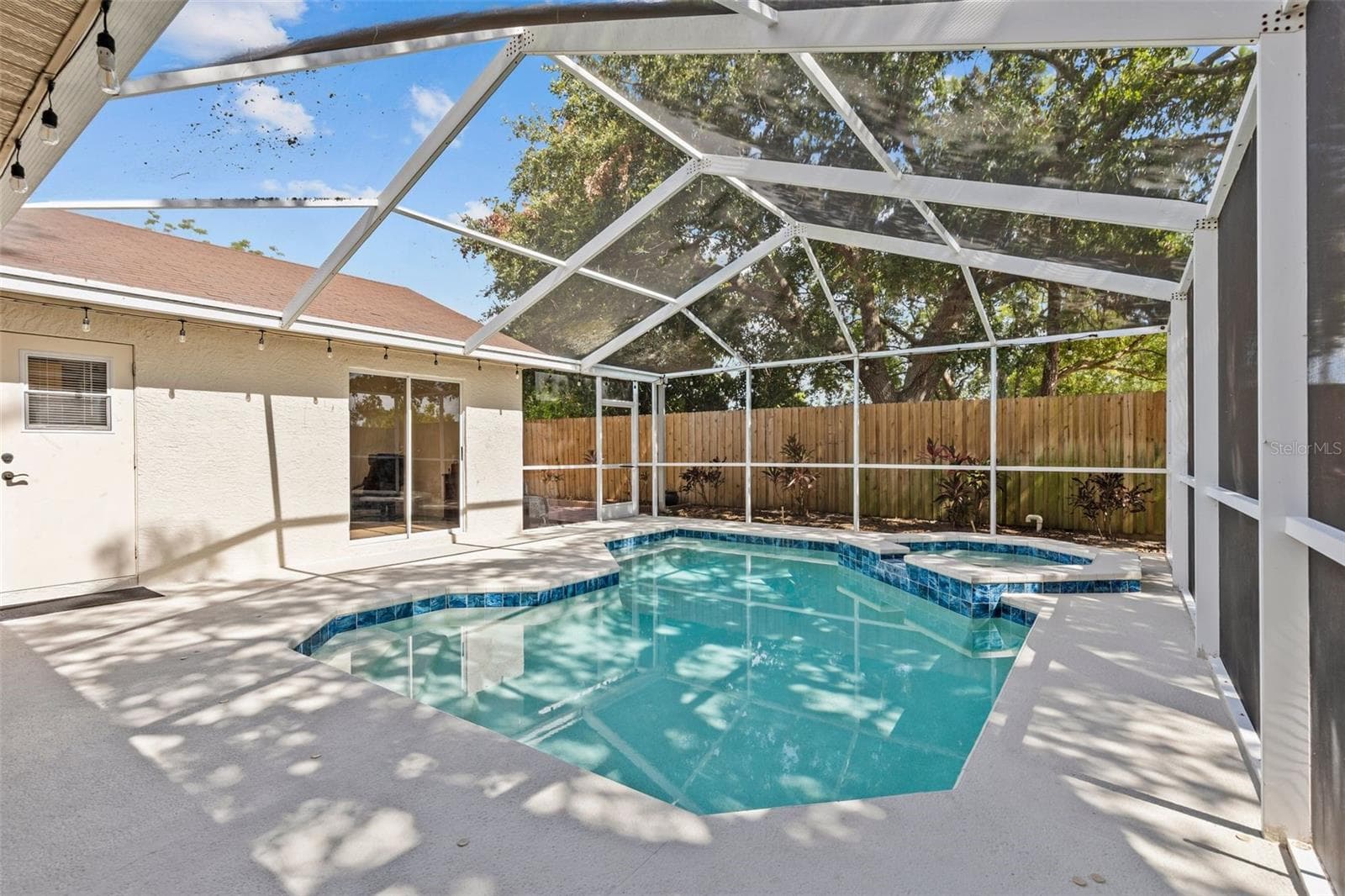 1090 ROLLING OAKS AVENUE — photo 38 of 55
