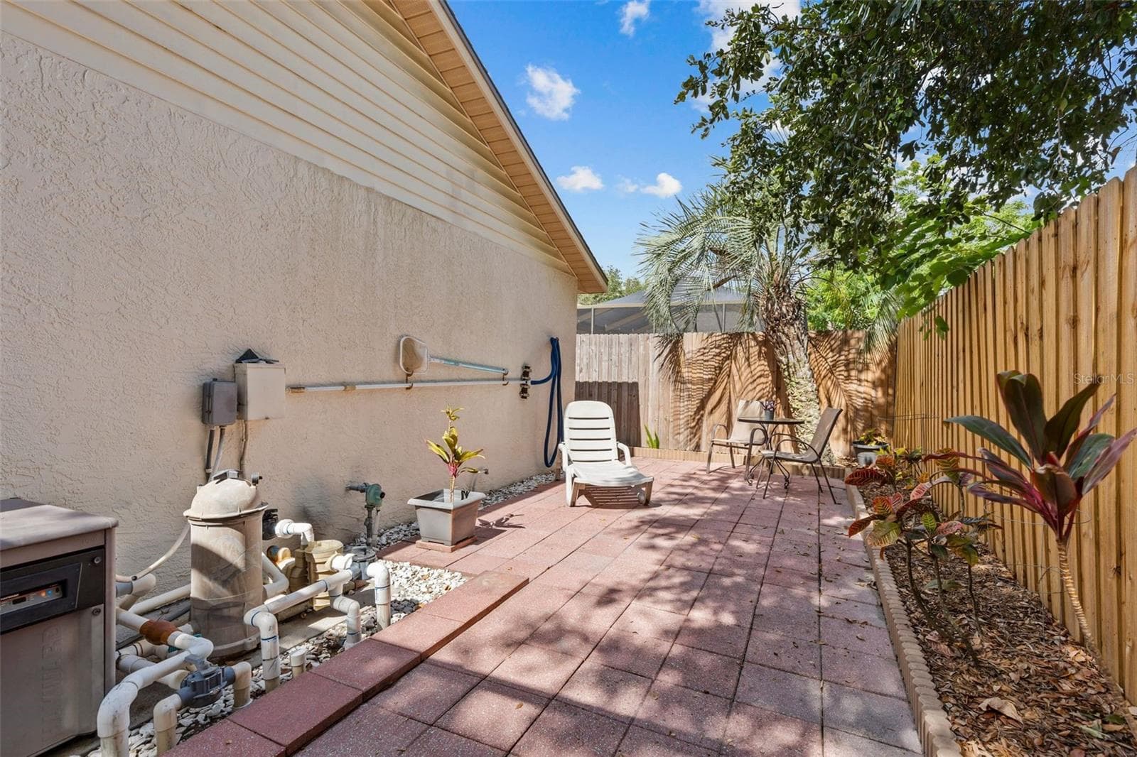 1090 ROLLING OAKS AVENUE — photo 42 of 55