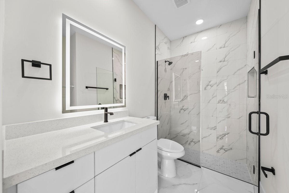 29 DIPLOMAT PARKWAY — photo 11 of 20