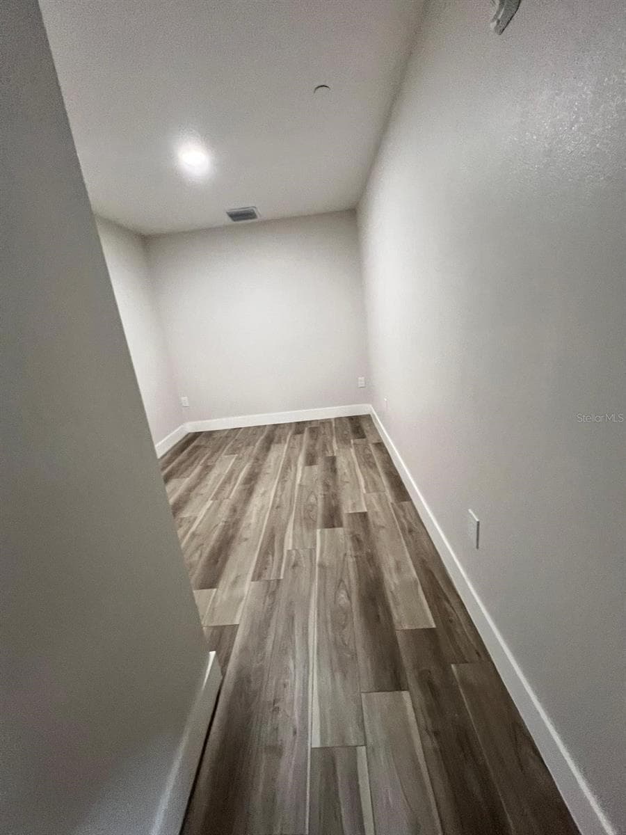 475 UMATILLA BOULEVARD — photo 12 of 21