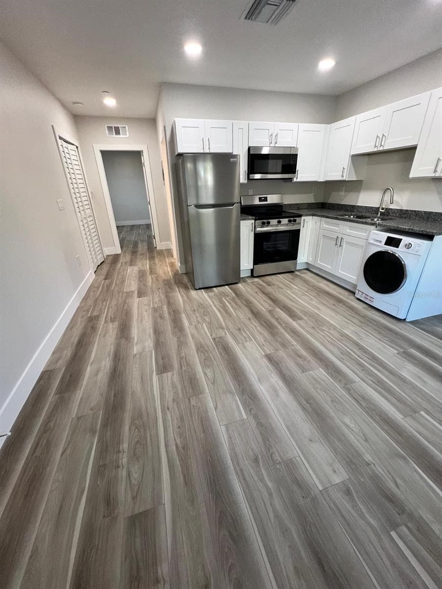 475 UMATILLA BOULEVARD — photo 8 of 21