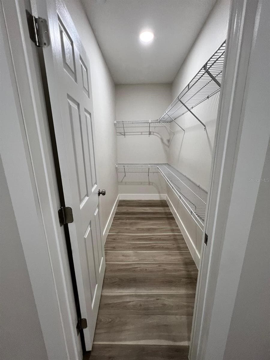 475 UMATILLA BOULEVARD — photo 5 of 21
