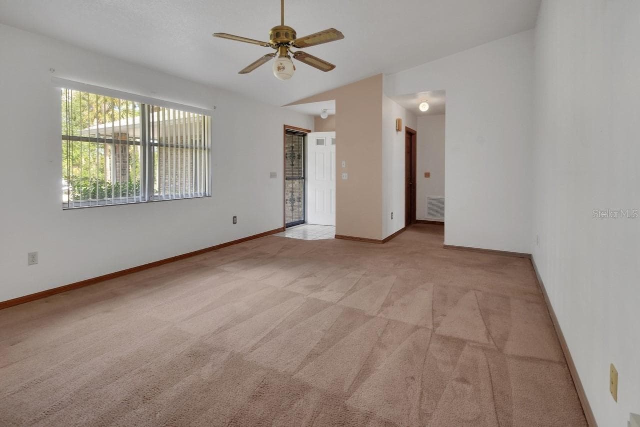 1637 HONTOON RD — photo 5 of 39
