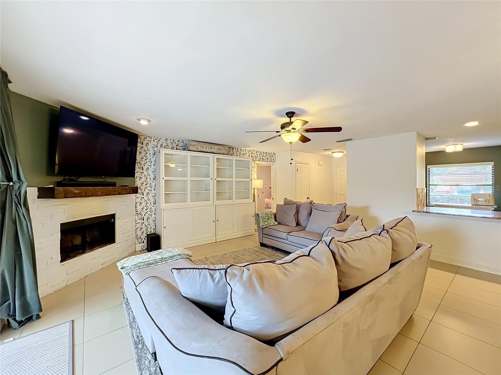 2443 CANTERCLUB TRAIL — photo 10 of 49