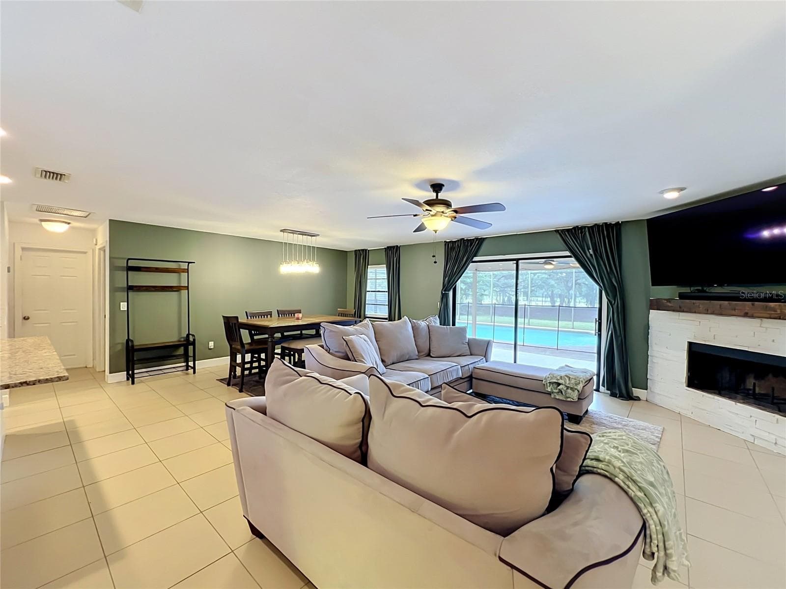2443 CANTERCLUB TRAIL — photo 8 of 49