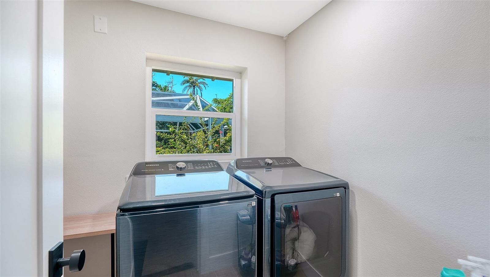 602 BUTTONWOOD DRIVE — photo 43 of 61