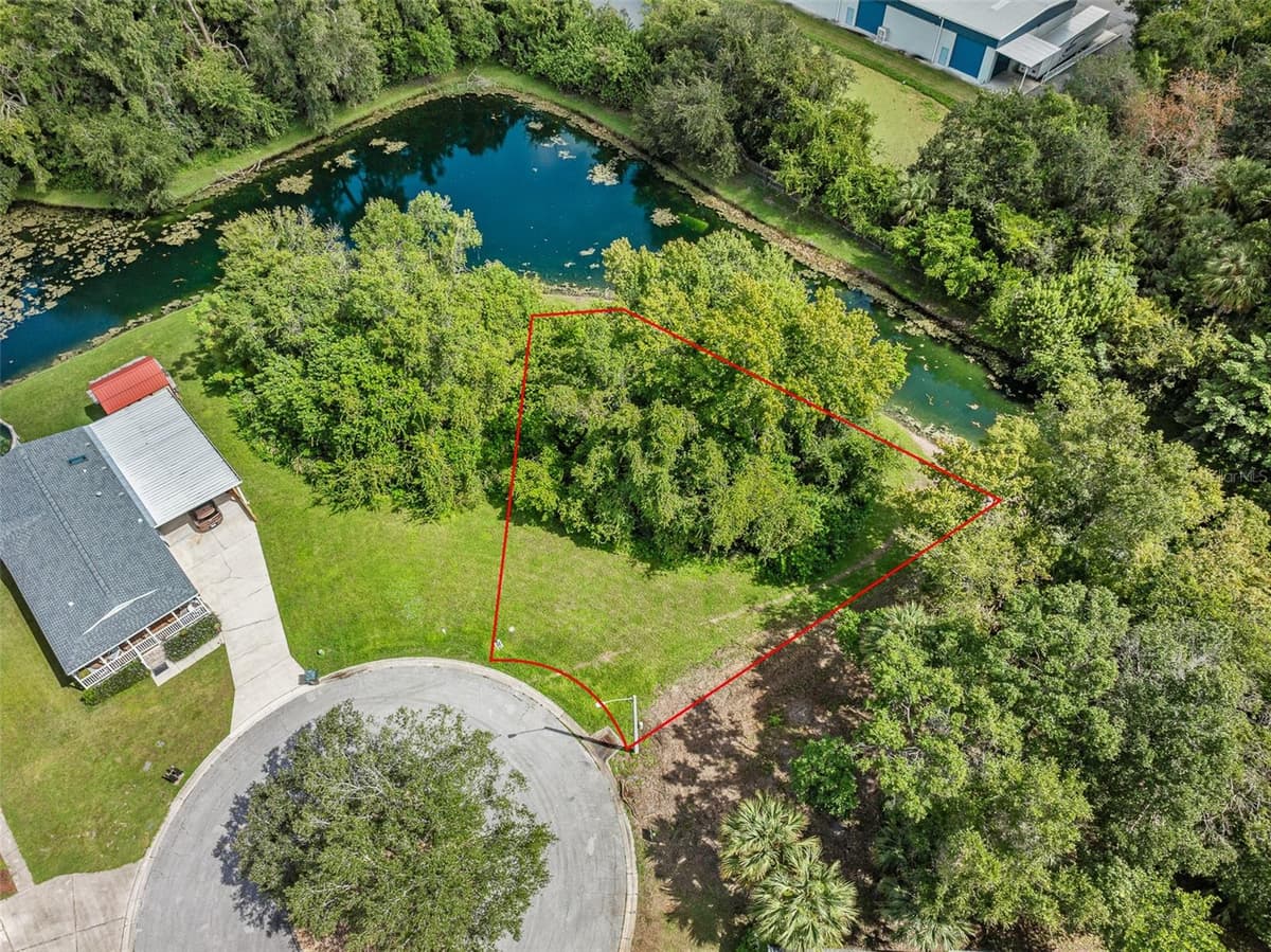 1082 YAUPON STREET — photo 8 of 19