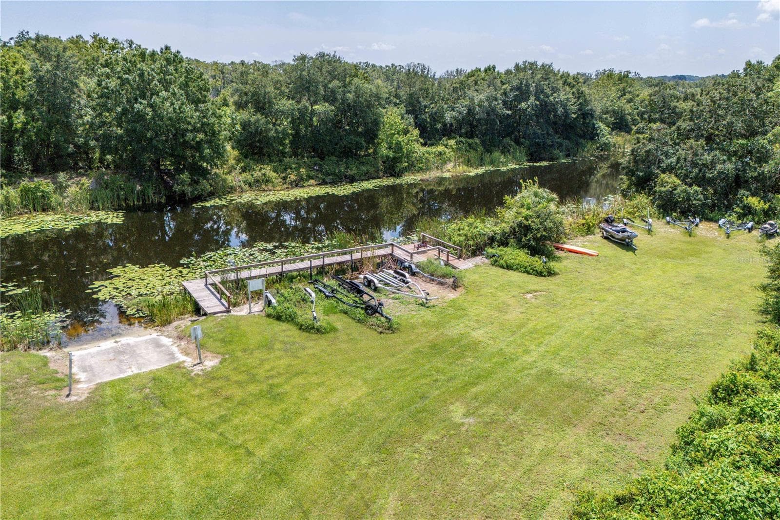 16720 BEAUCLAIRE CT — photo 44 of 46