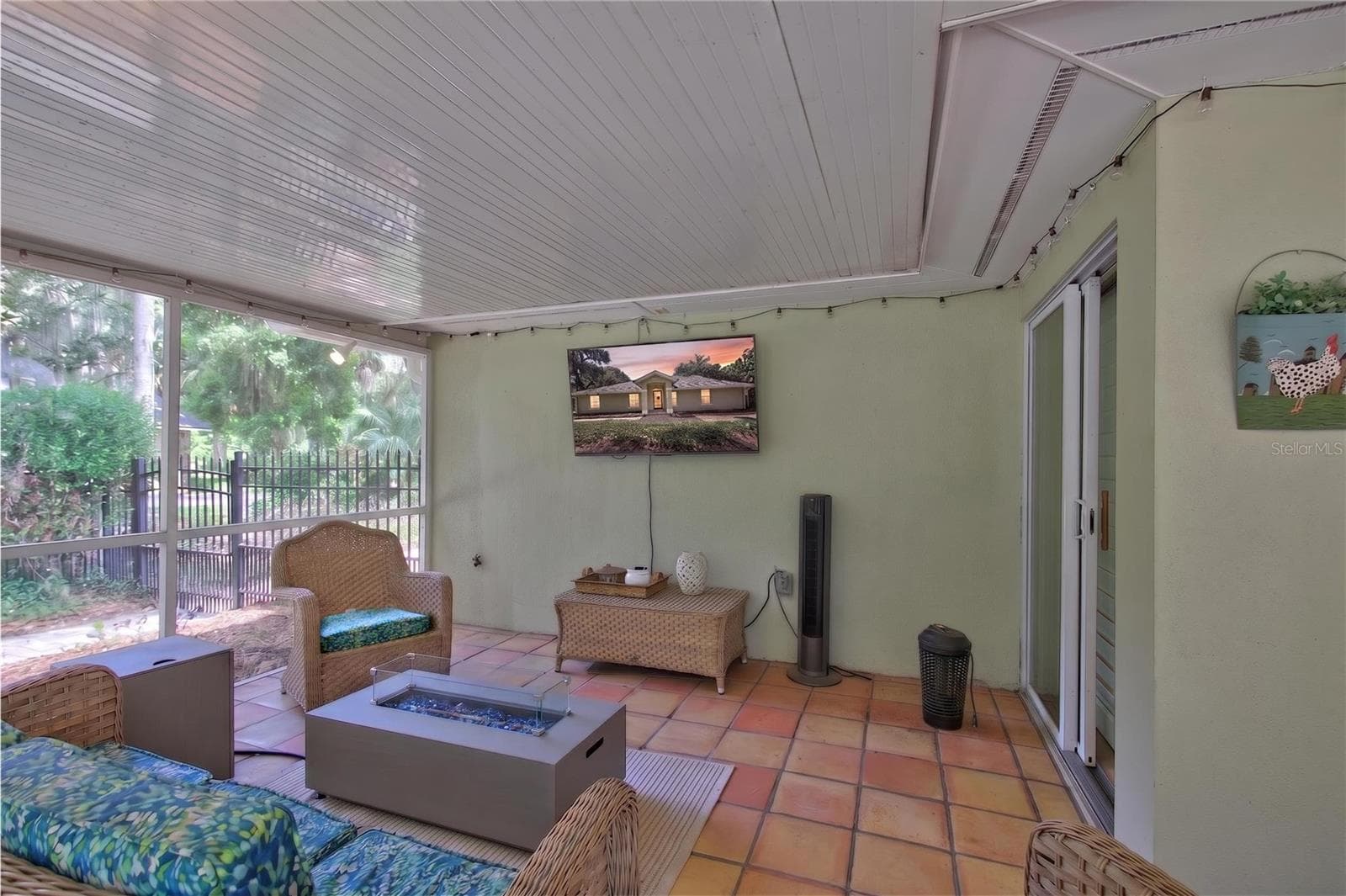 16720 BEAUCLAIRE CT — photo 23 of 46