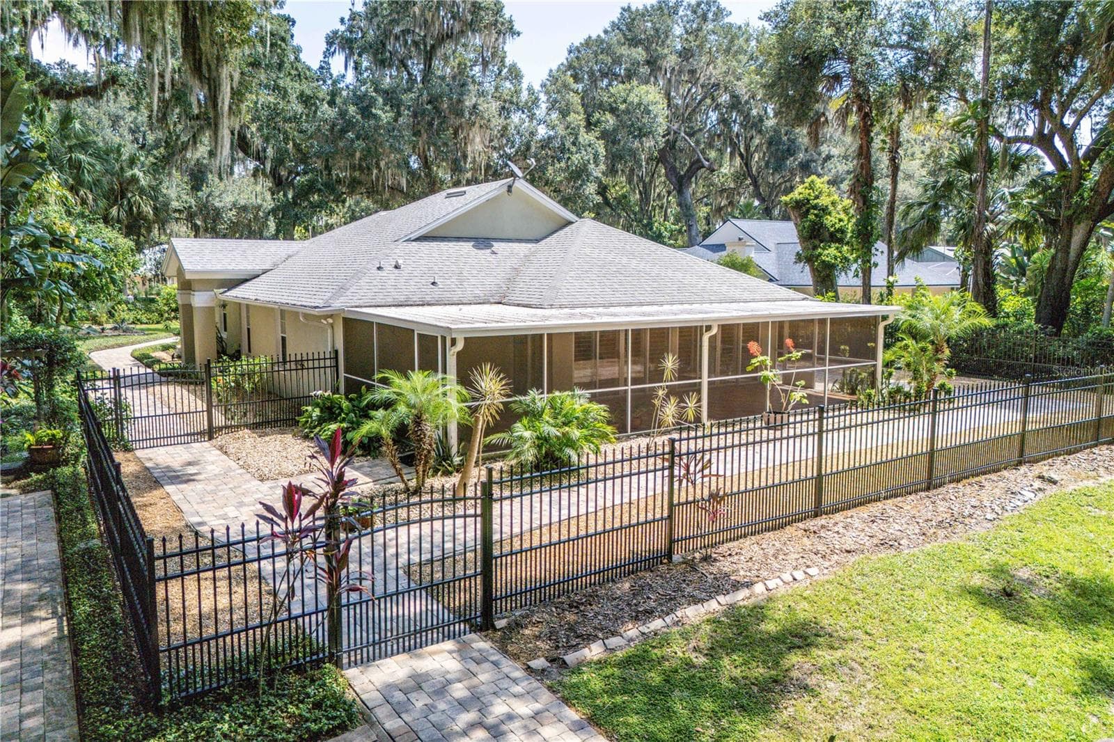 16720 BEAUCLAIRE CT — photo 36 of 46