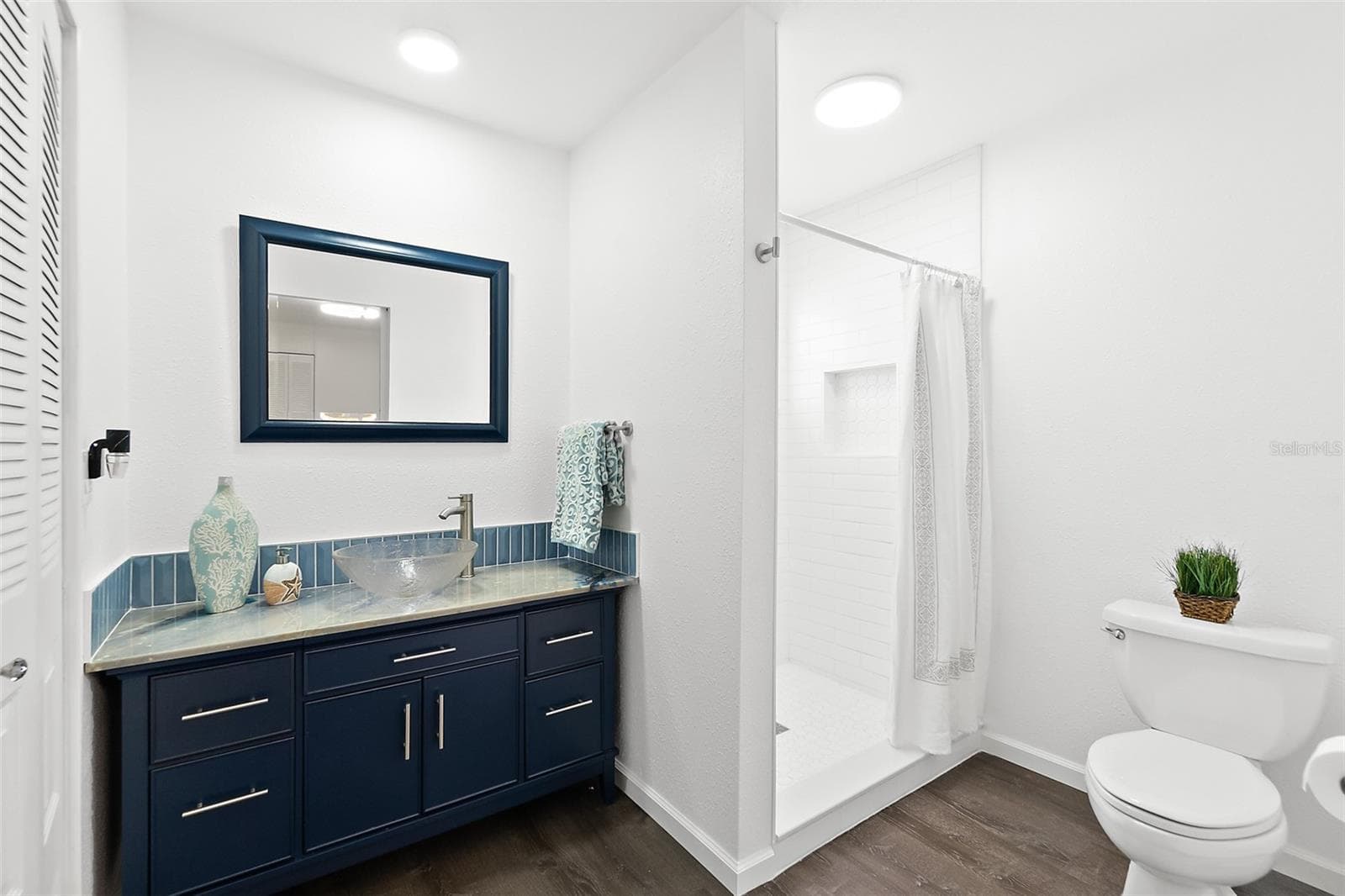 5660 WOOD STREET — photo 26 of 46