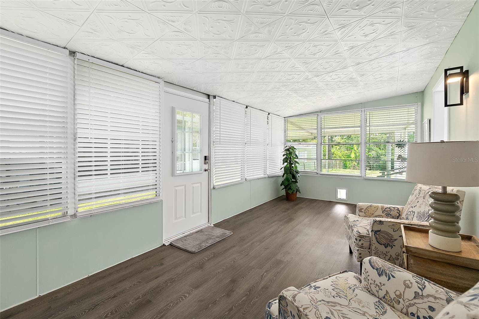 5660 WOOD STREET — photo 21 of 46
