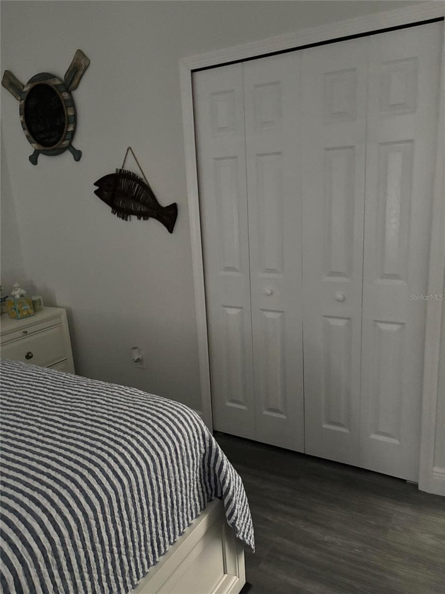 121 DAISY LANE — photo 12 of 13