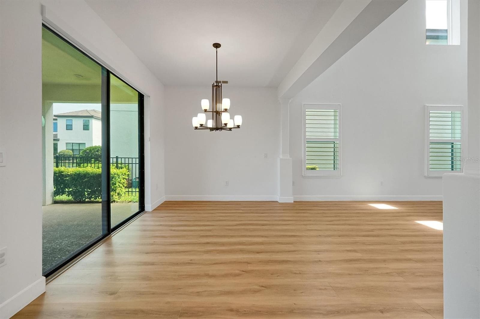 1316 BLUE STEM LANE — photo 9 of 42