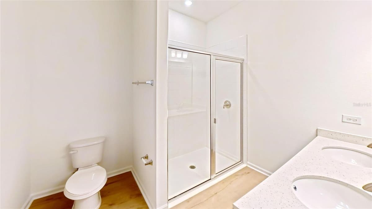 6205 SANDERS GROVE CIRCLE — photo 16 of 38