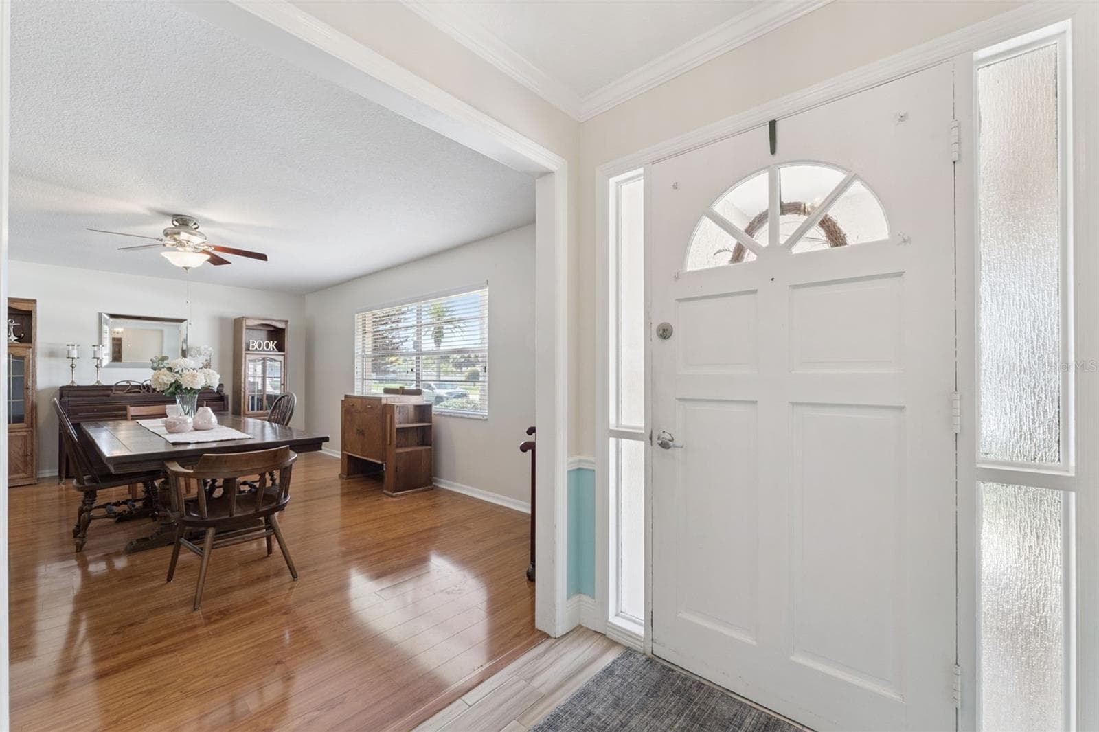128 DELLWOOD DRIVE — photo 3 of 35
