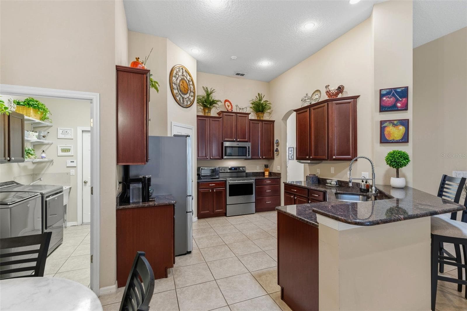 226 ALEXANDRIA PLACE DRIVE — photo 10 of 36
