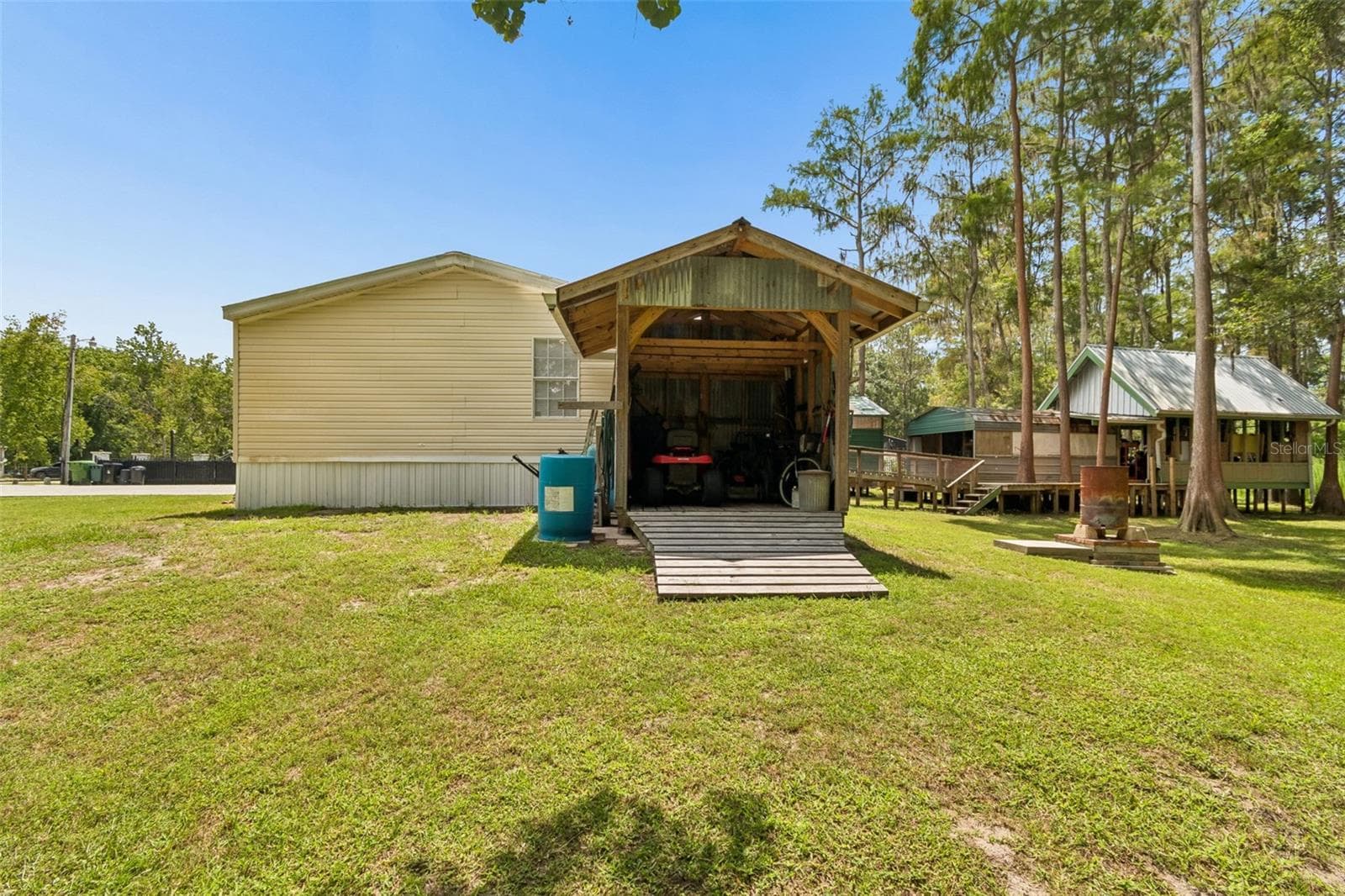 17808 DOGWOOD DRIVE — photo 44 of 68