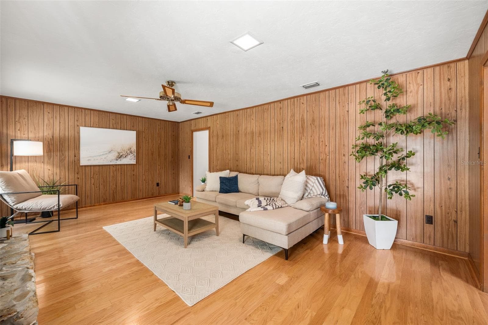 7610 40TH AVENUE — photo 12 of 41