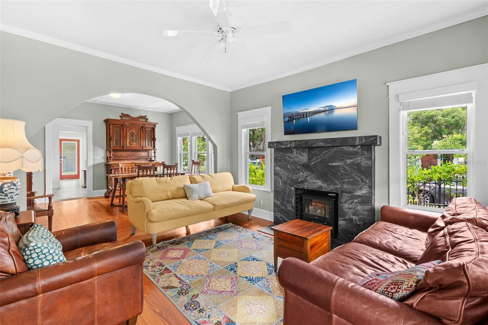 900 PINE STREET — photo 6 of 28