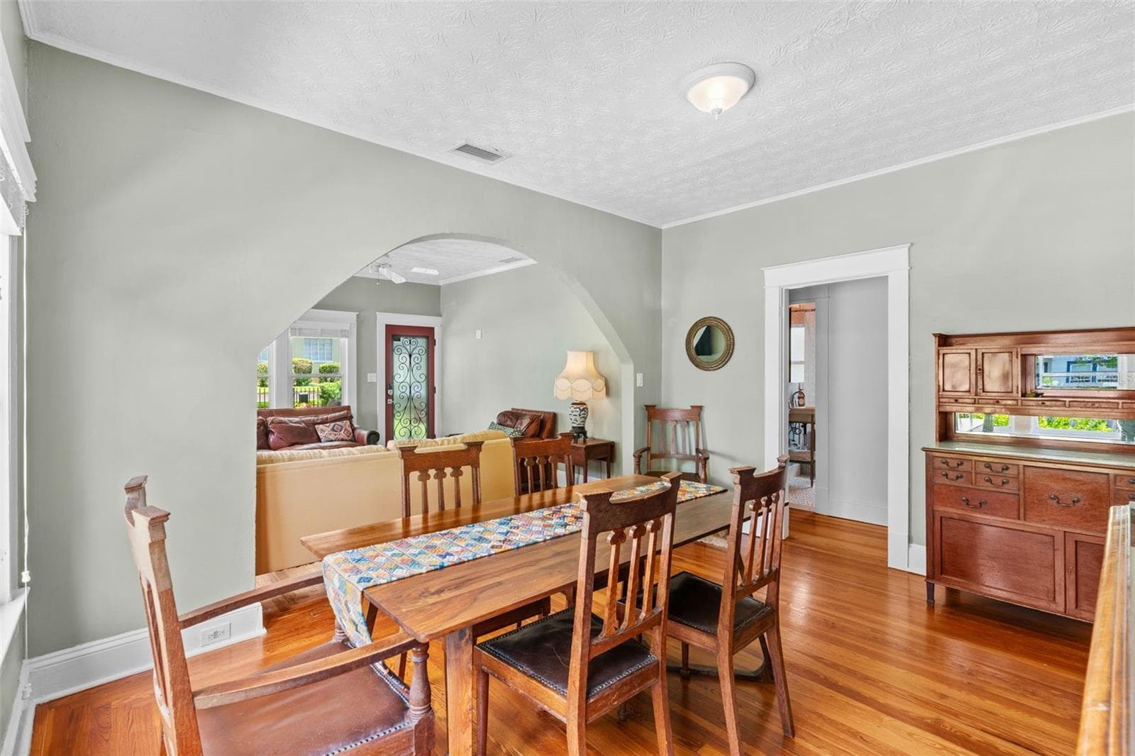 900 PINE STREET — photo 11 of 28