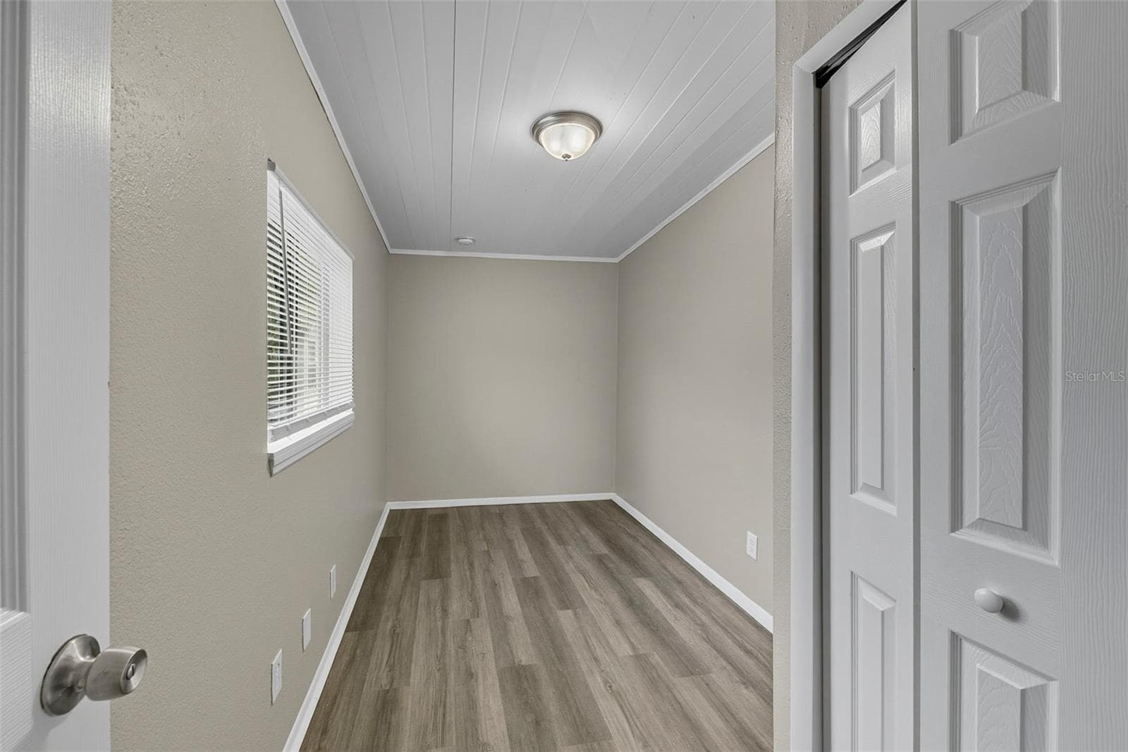 28042 LOIS DRIVE — photo 20 of 46
