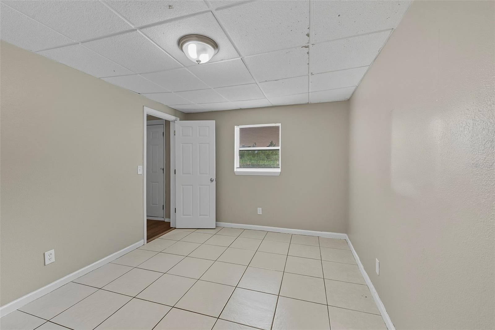 28042 LOIS DRIVE — photo 26 of 46