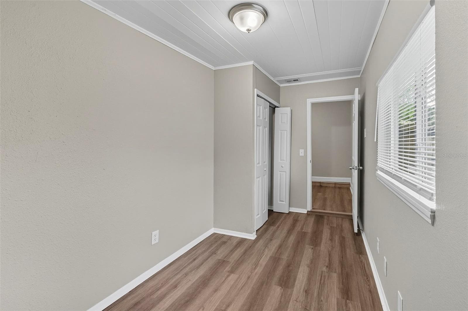 28042 LOIS DRIVE — photo 21 of 46