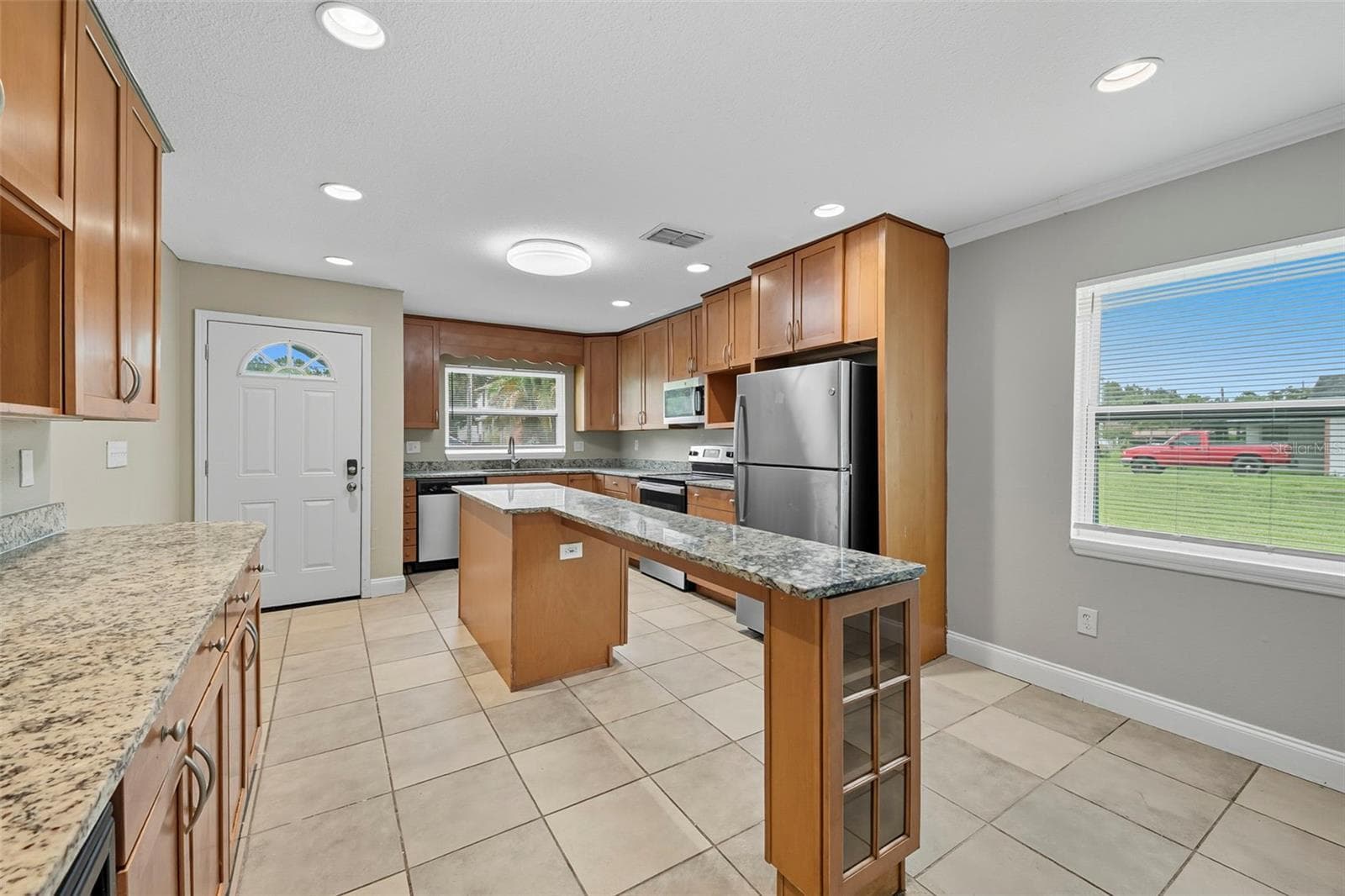 28042 LOIS DRIVE — photo 12 of 46