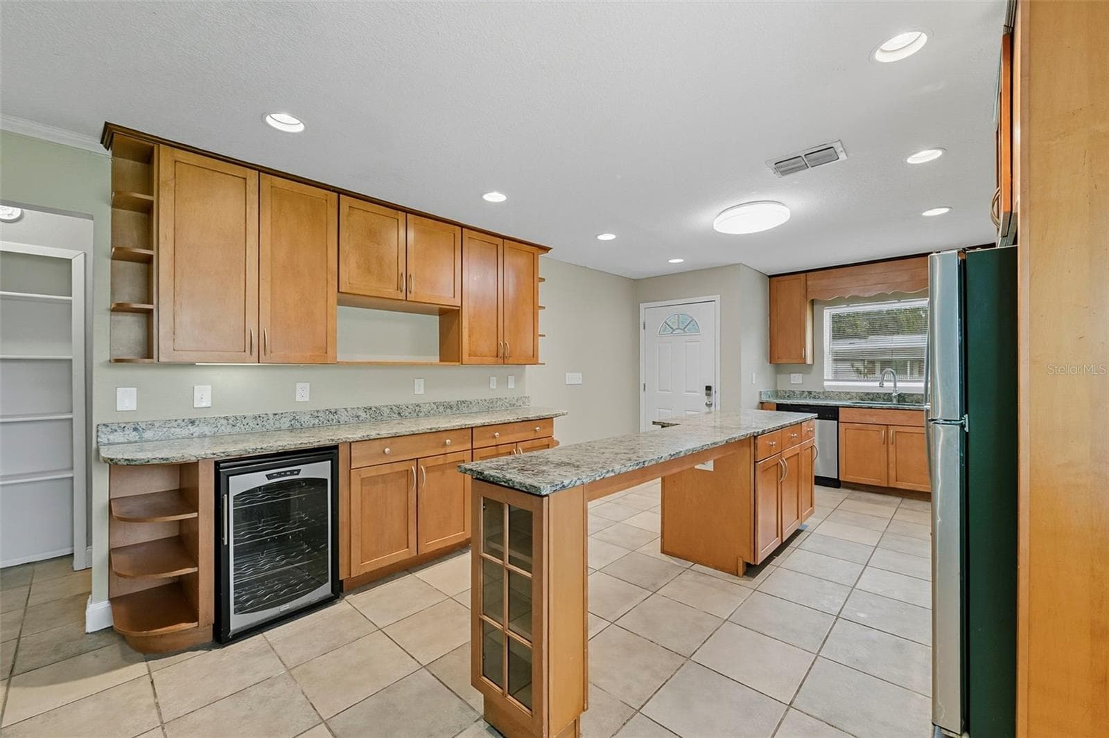 28042 LOIS DRIVE — photo 11 of 46