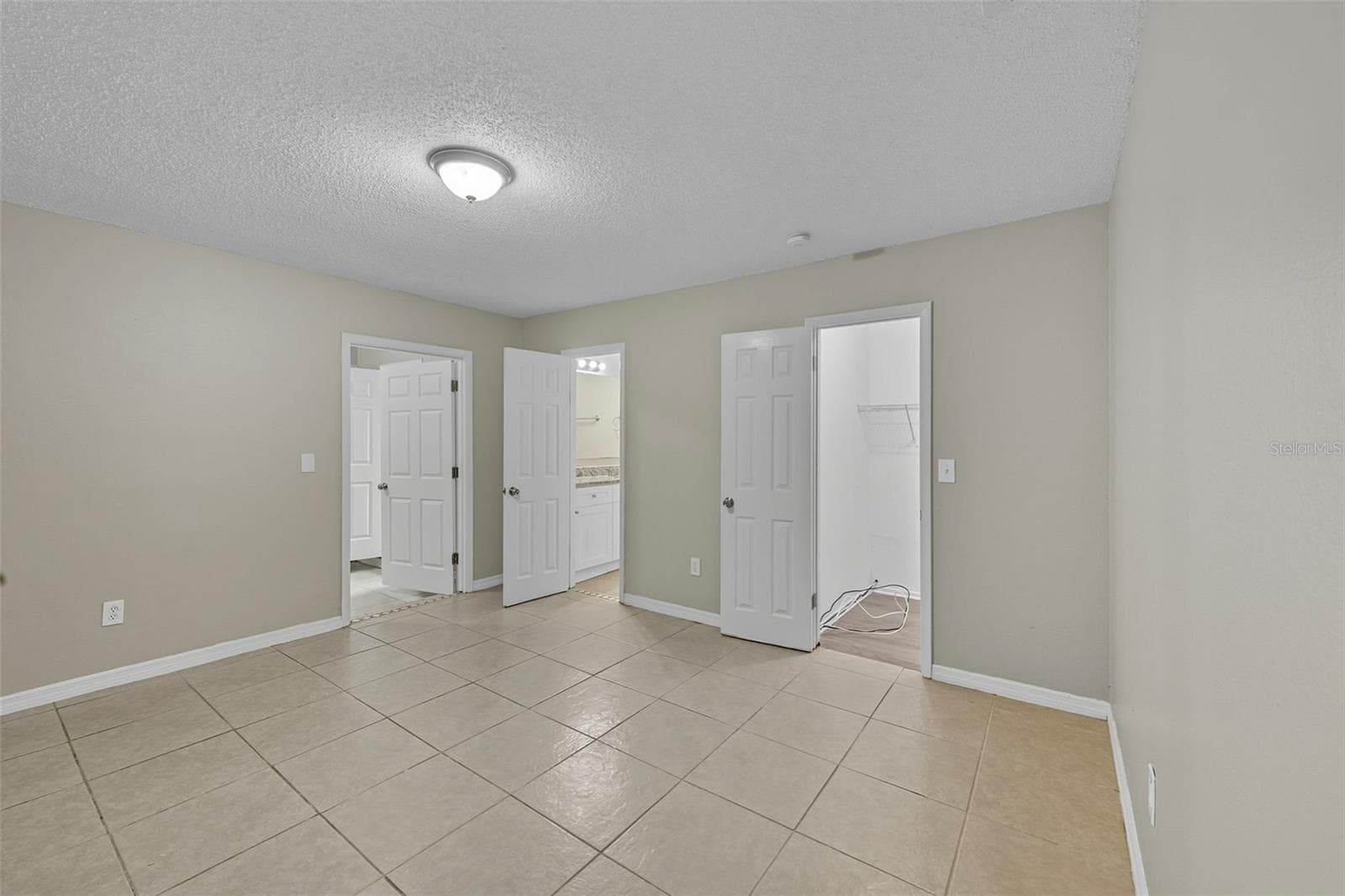 28042 LOIS DRIVE — photo 31 of 46