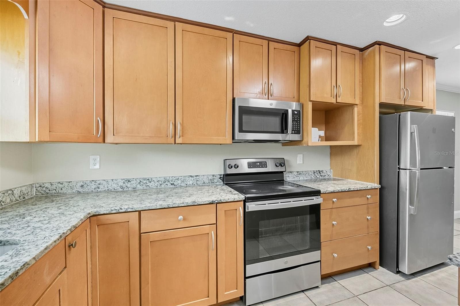 28042 LOIS DRIVE — photo 14 of 46