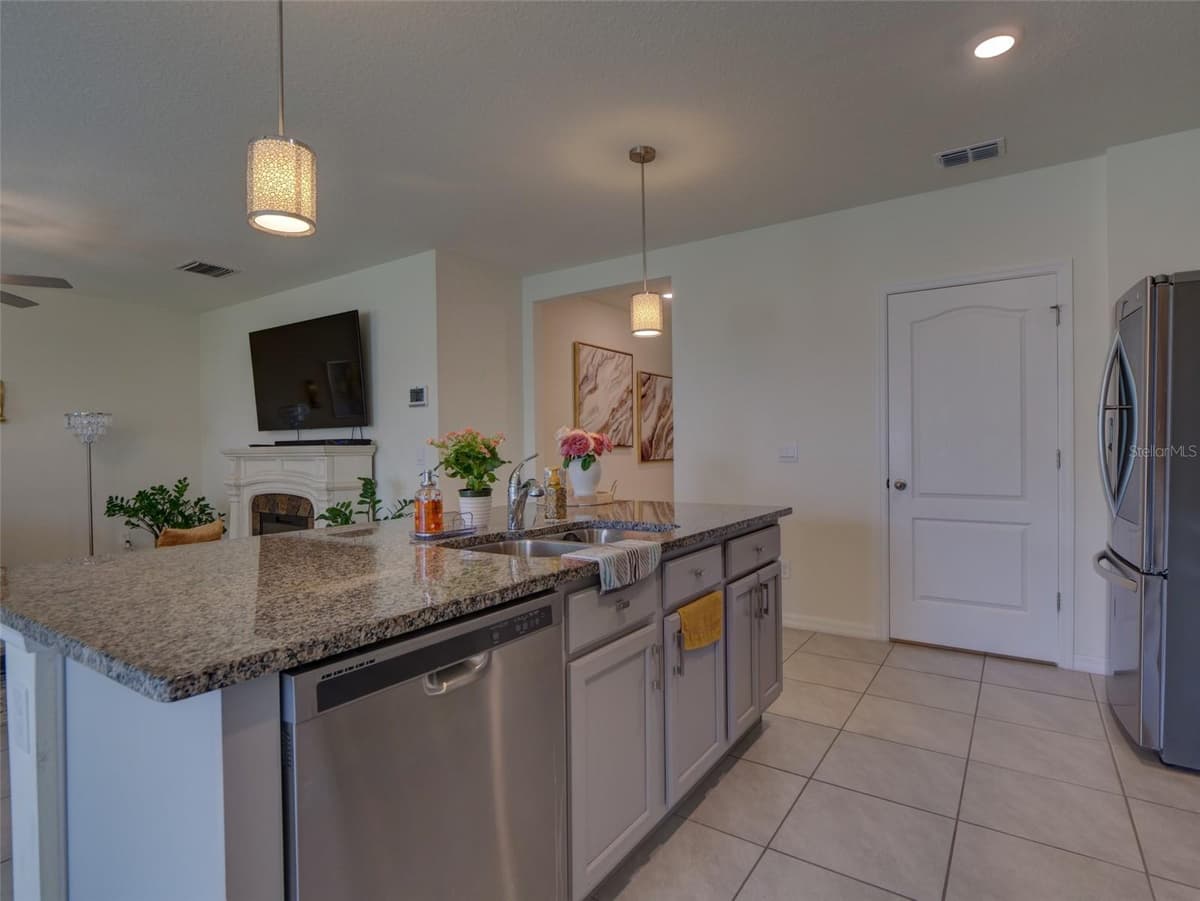 11244 AMBER RIDGE DRIVE — photo 12 of 40