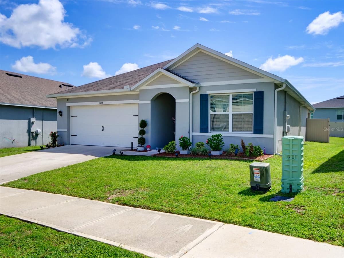 11244 AMBER RIDGE DRIVE — photo 4 of 40