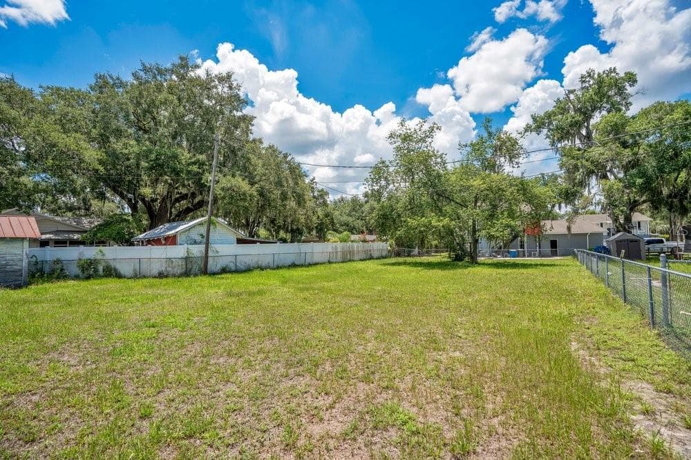 555 WESTOVER PARKWAY — photo 14 of 21