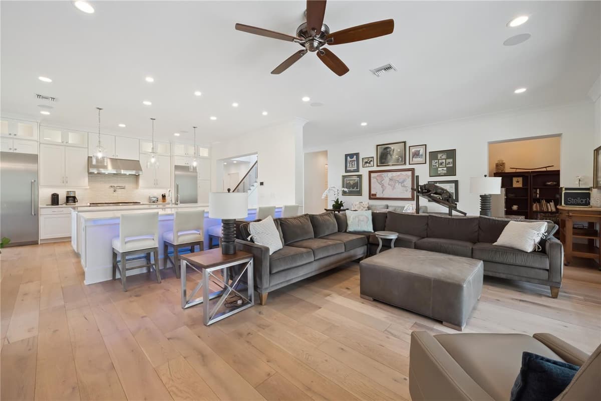 11539 LAKE BUTLER BOULEVARD — photo 4 of 80