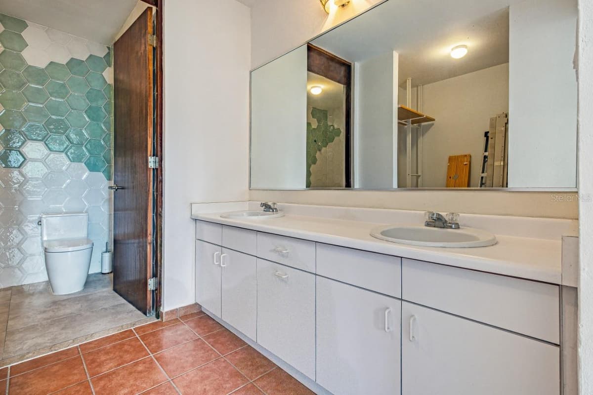 693 NCV — photo 11 of 15
