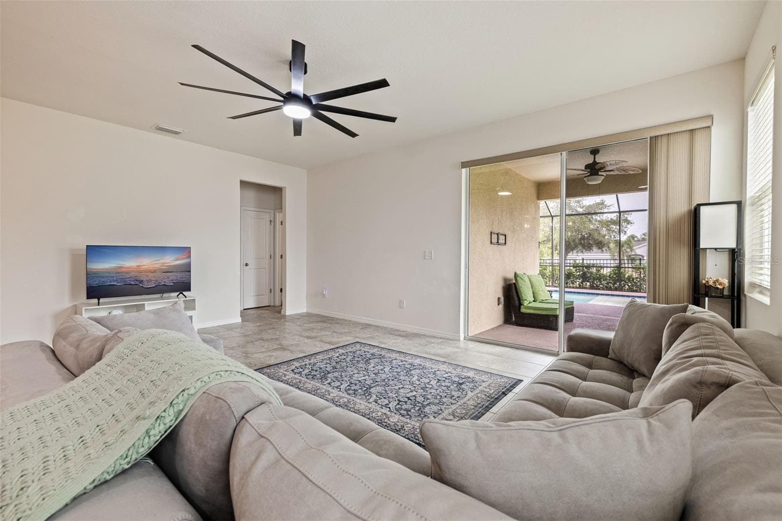 7533 LANTERN PARK AVENUE — photo 14 of 44
